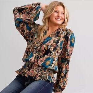 Angie Multicolor Floral crinkle v neck Blouse small